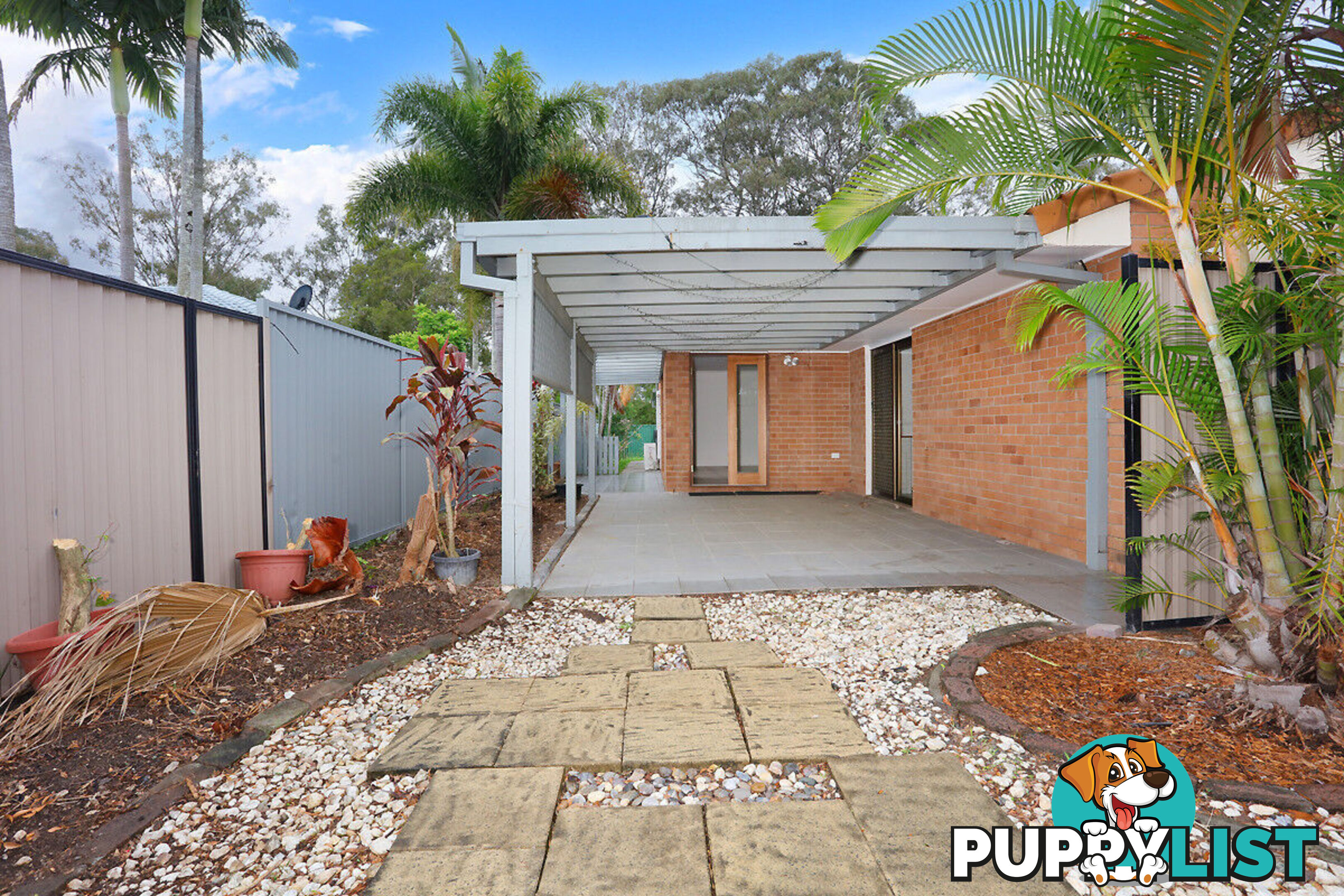 2/49 Morinda Way LABRADOR QLD 4215