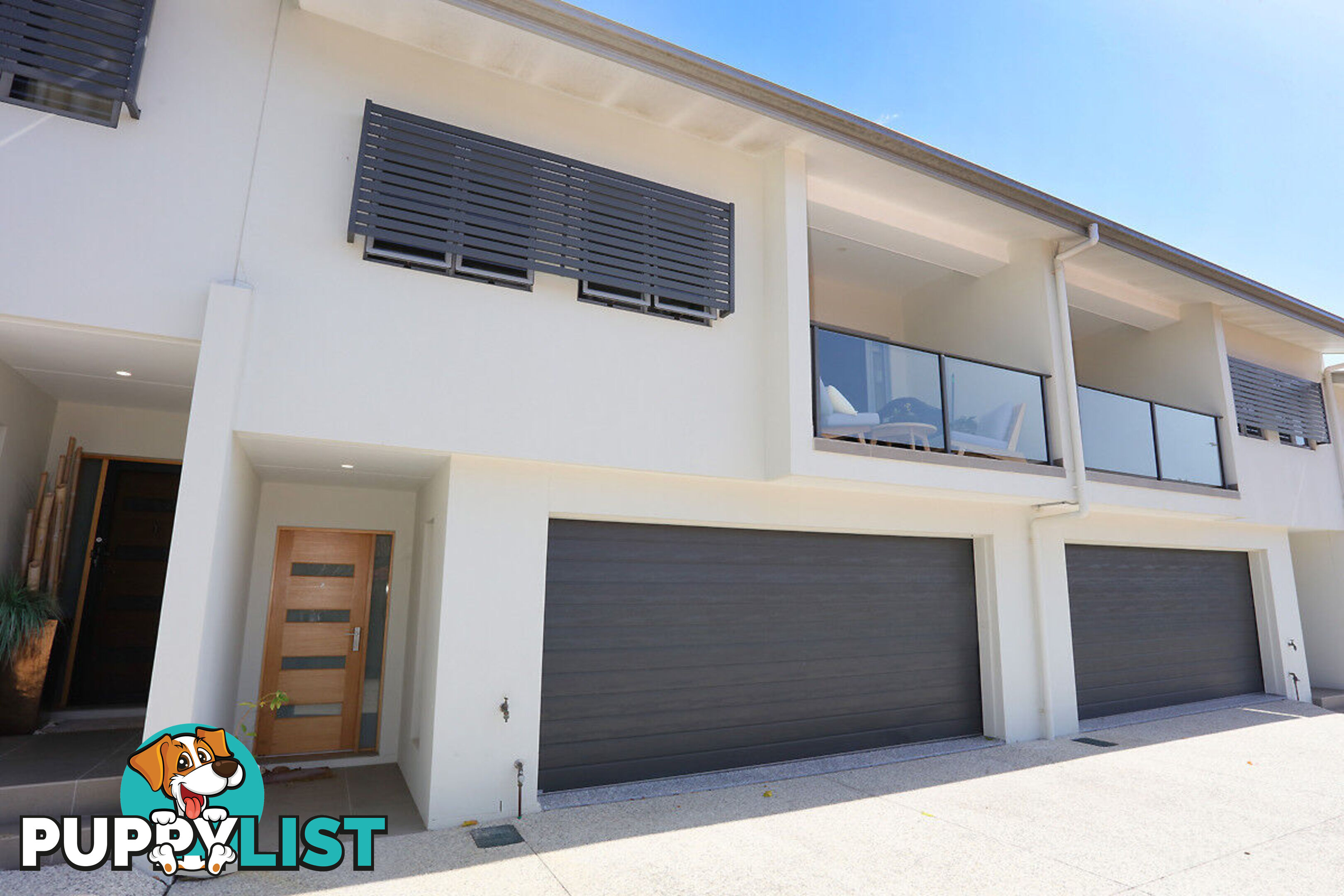 2/43 Harley Street LABRADOR QLD 4215