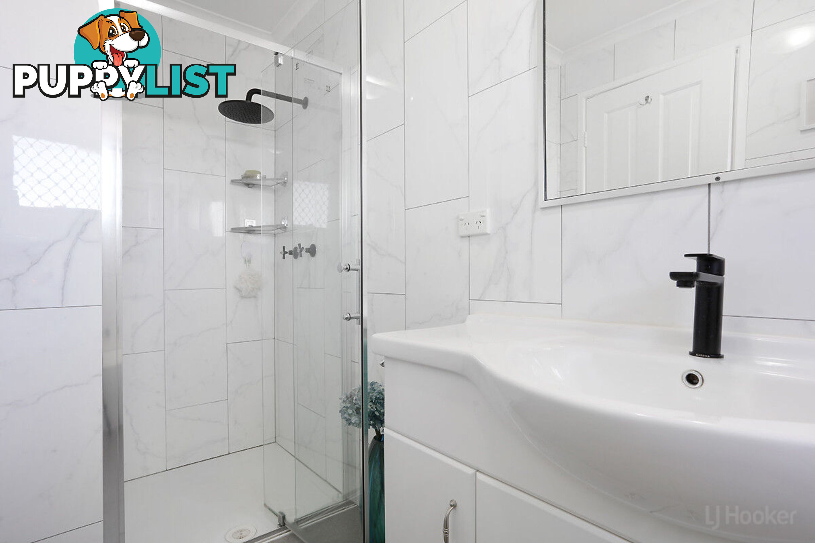 1/102 Kangaroo Avenue COOMBABAH QLD 4216