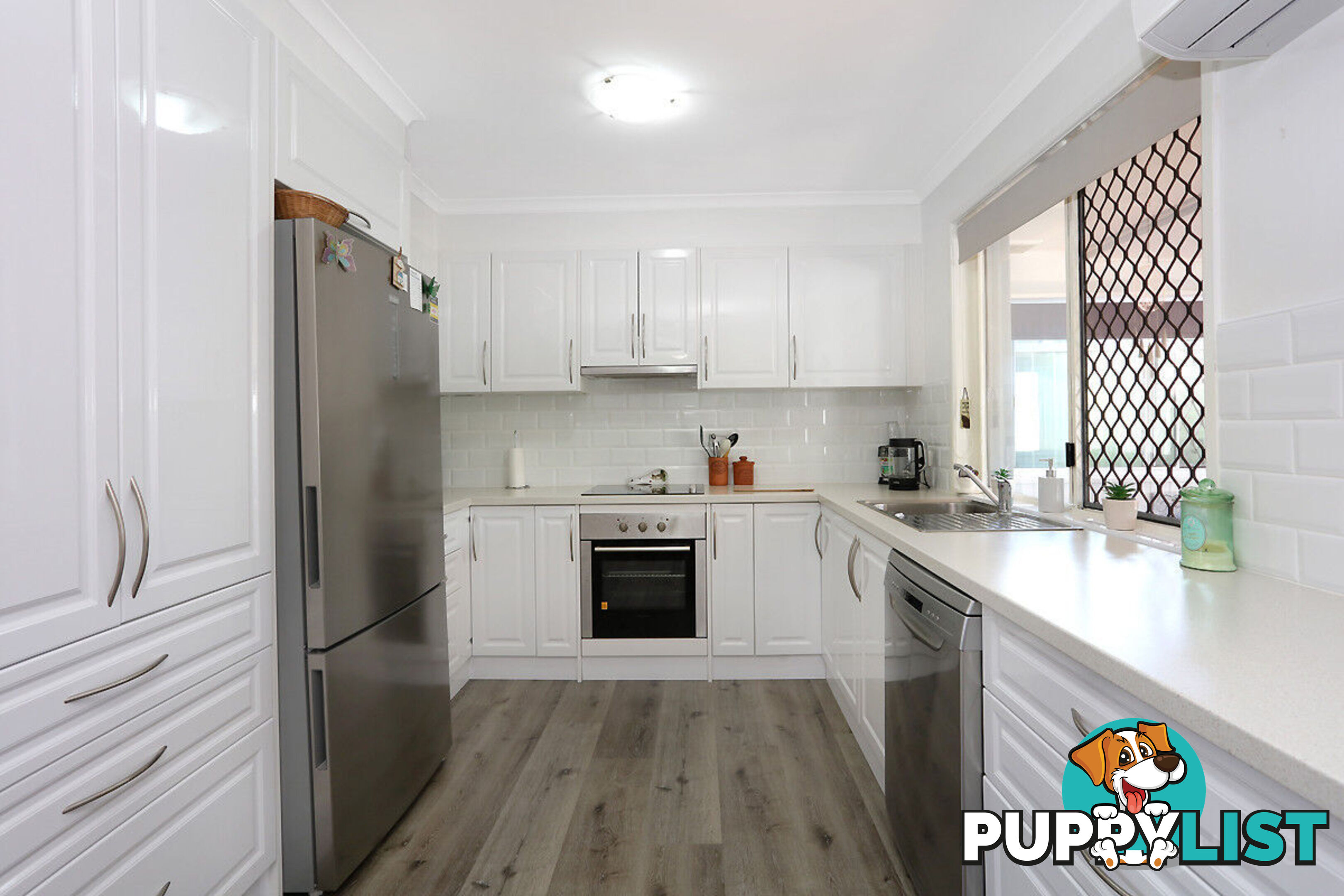 1/102 Kangaroo Avenue COOMBABAH QLD 4216