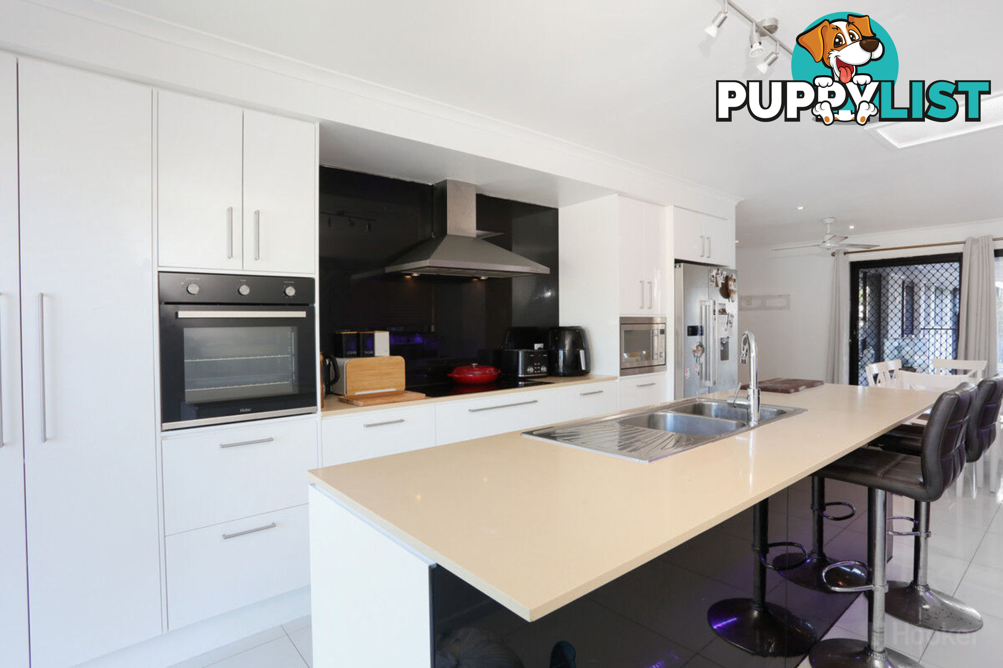 23 Matthew Flinders Drive HOLLYWELL QLD 4216