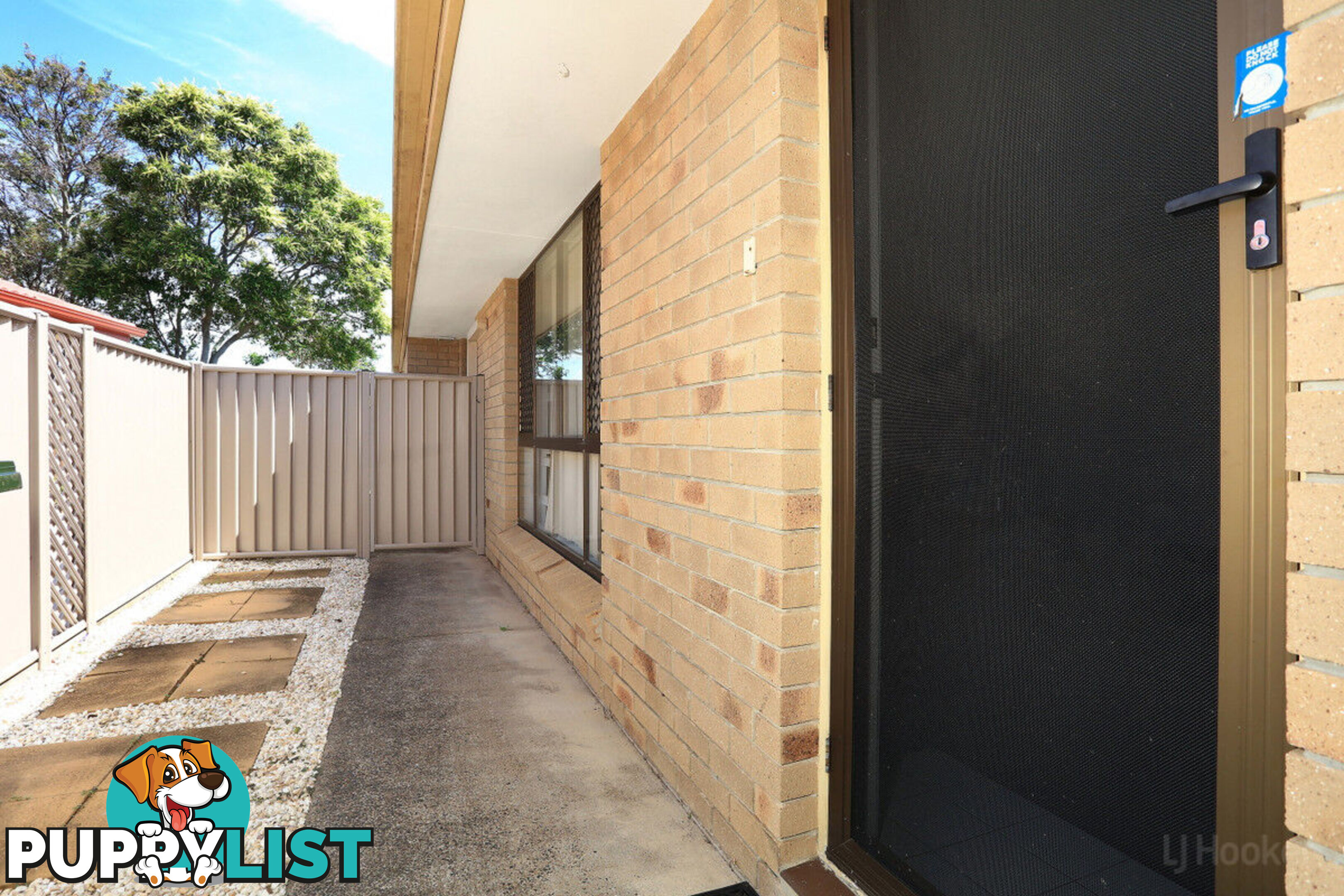 1/6 Burwood Court LABRADOR QLD 4215