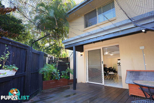 3/63 Olsen Avenue LABRADOR QLD 4215