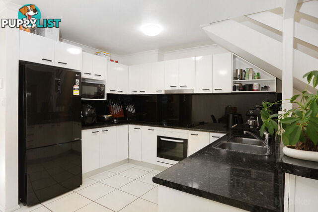 3/63 Olsen Avenue LABRADOR QLD 4215