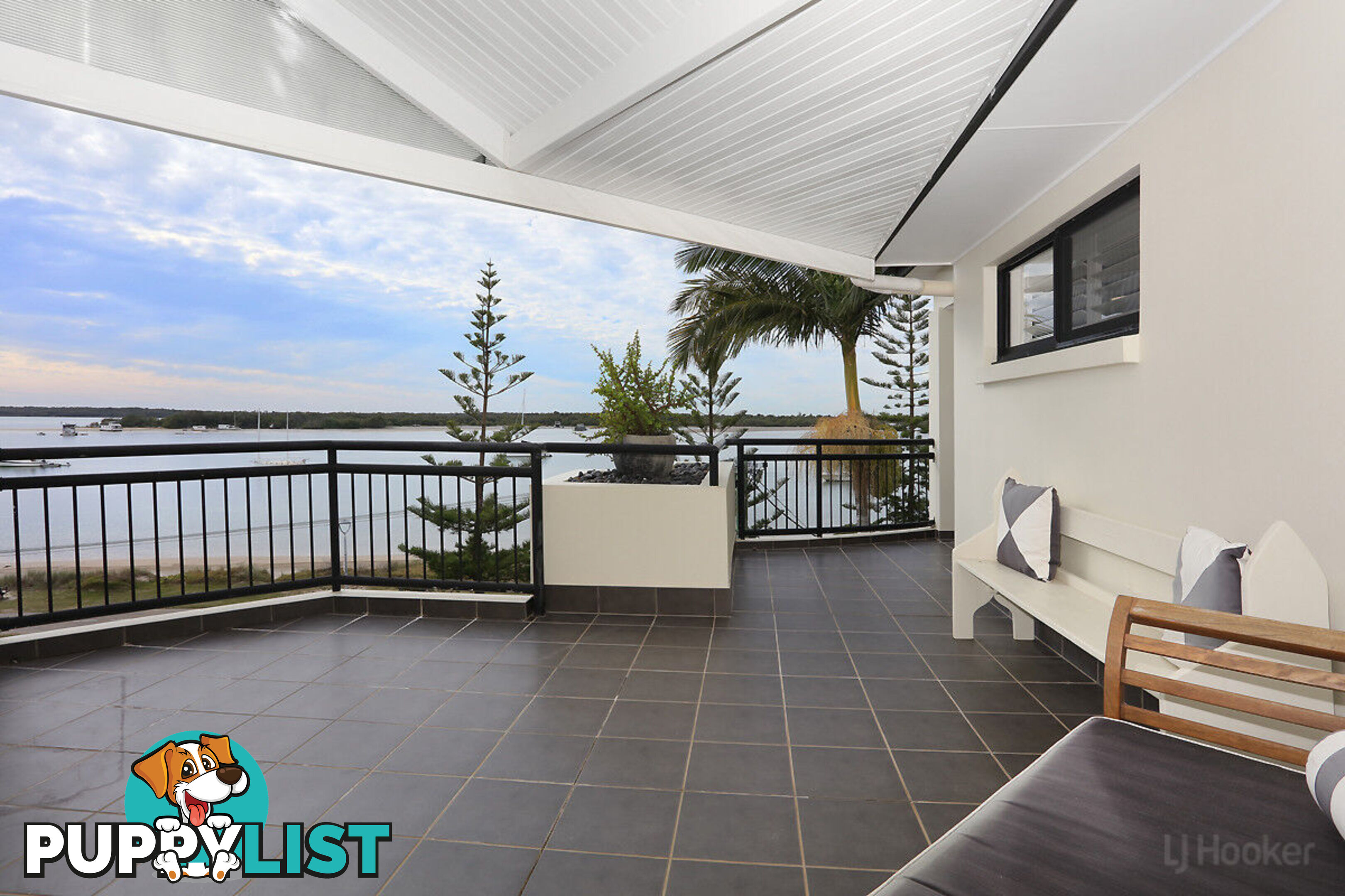23/452 Marine Parade BIGGERA WATERS QLD 4216
