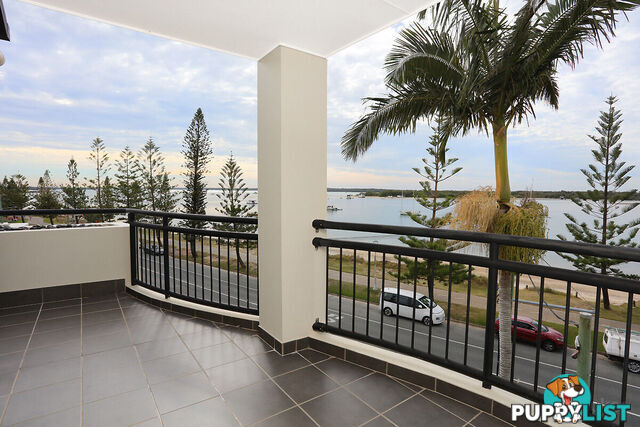 23/452 Marine Parade BIGGERA WATERS QLD 4216