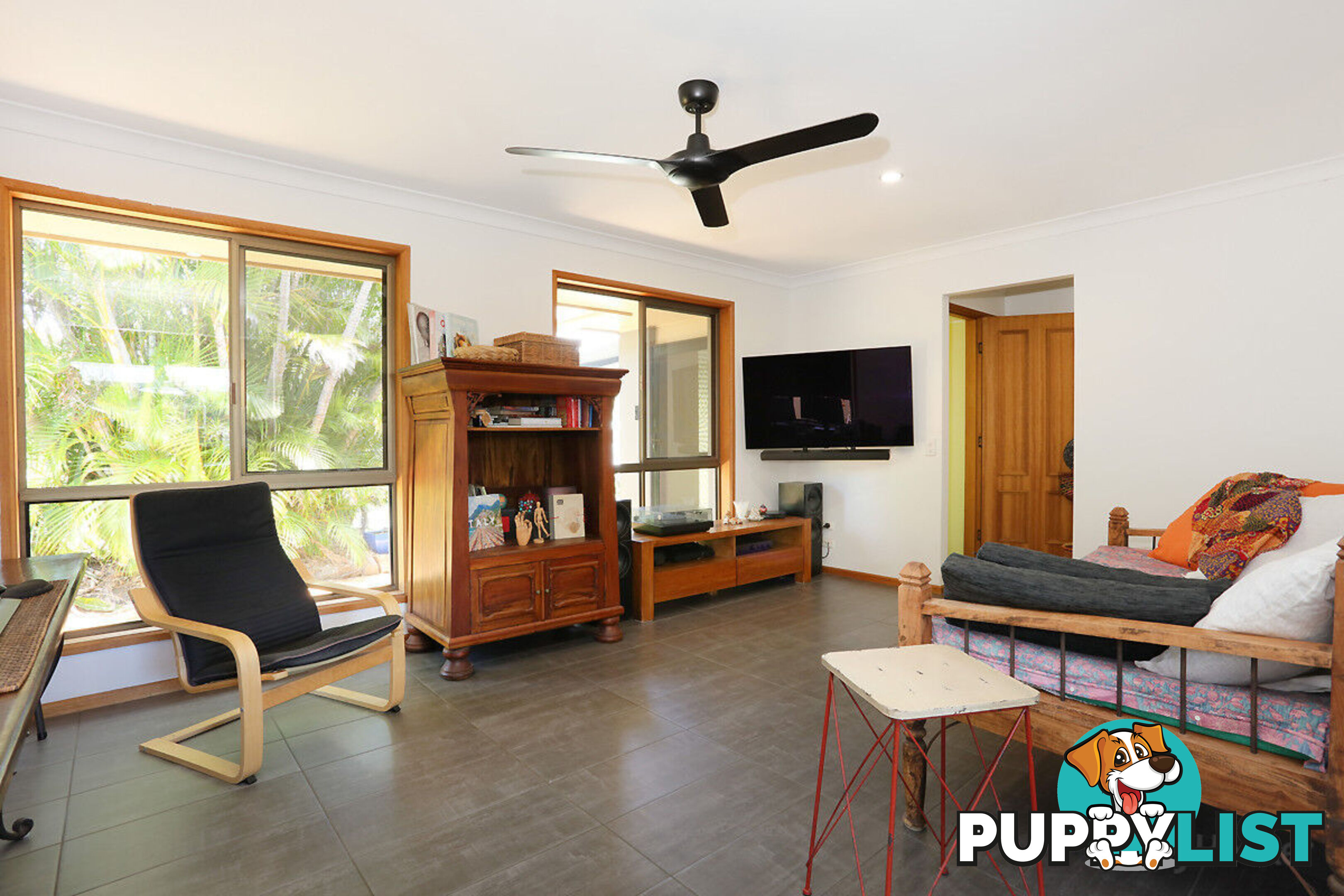 55 Matthew Flinders Drive PARADISE POINT QLD 4216