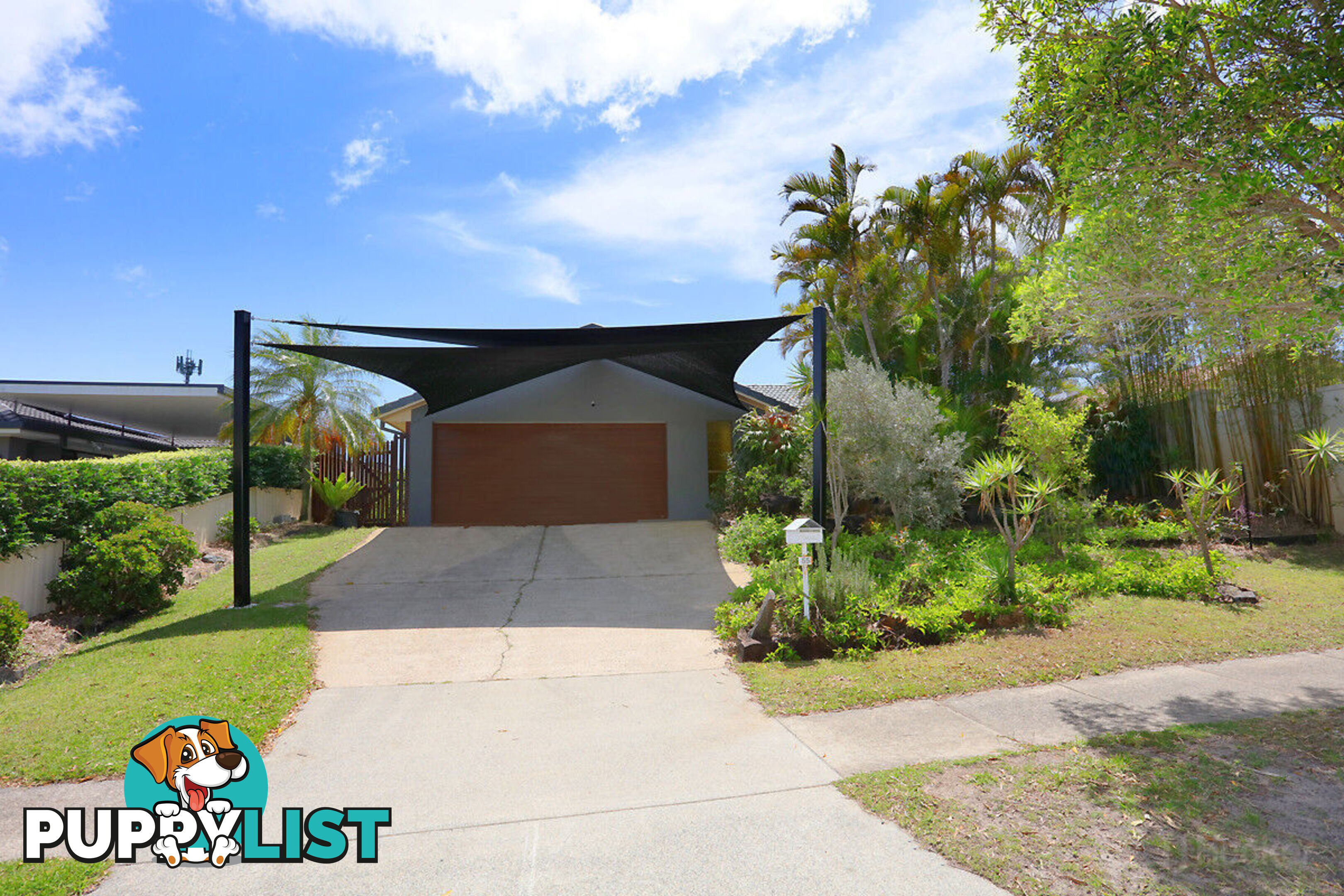 55 Matthew Flinders Drive PARADISE POINT QLD 4216