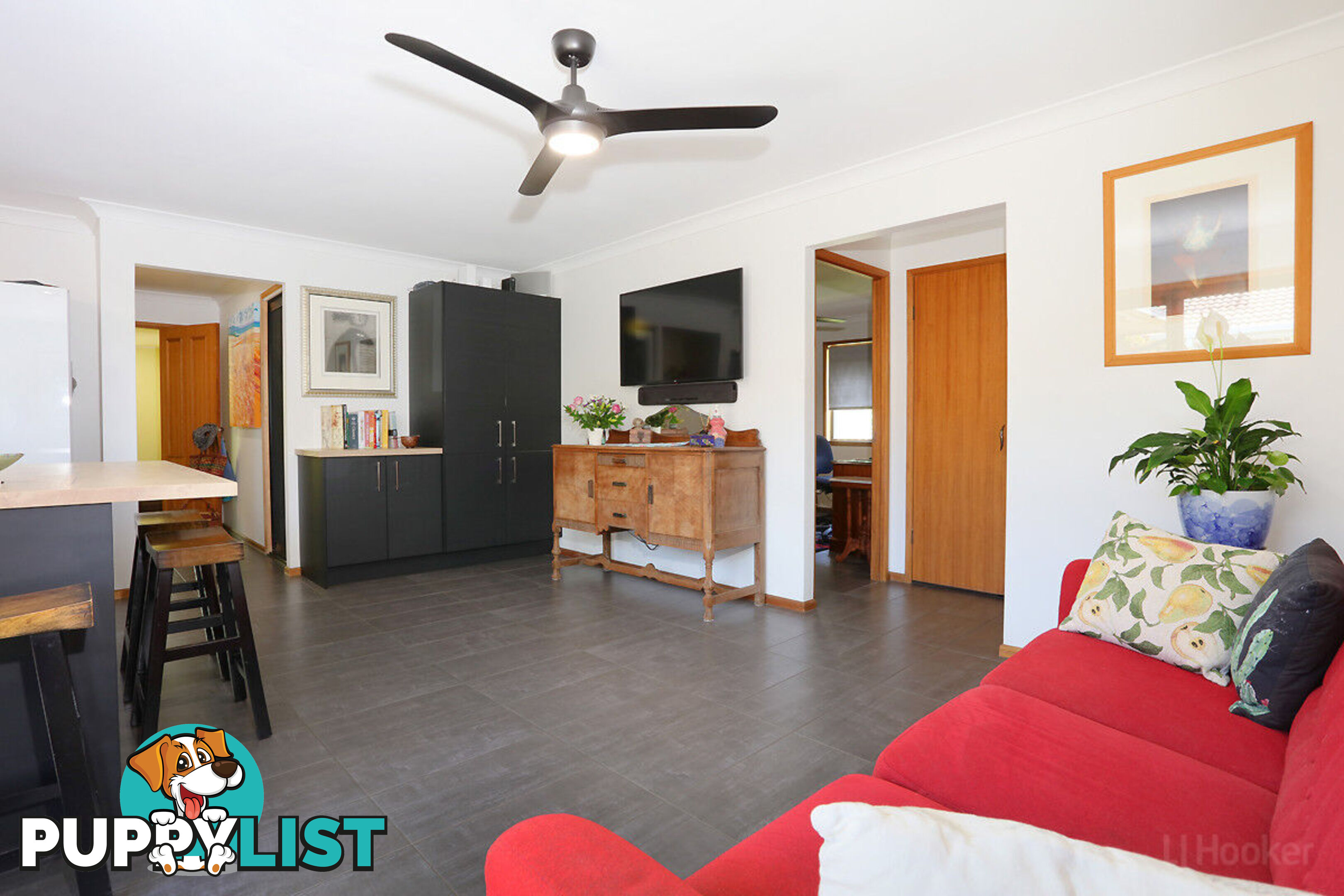 55 Matthew Flinders Drive PARADISE POINT QLD 4216