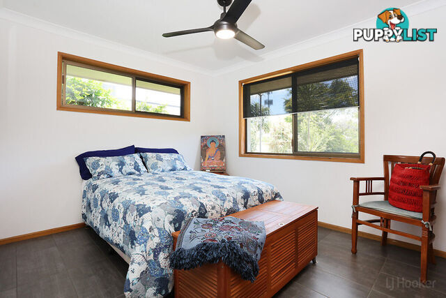 55 Matthew Flinders Drive PARADISE POINT QLD 4216