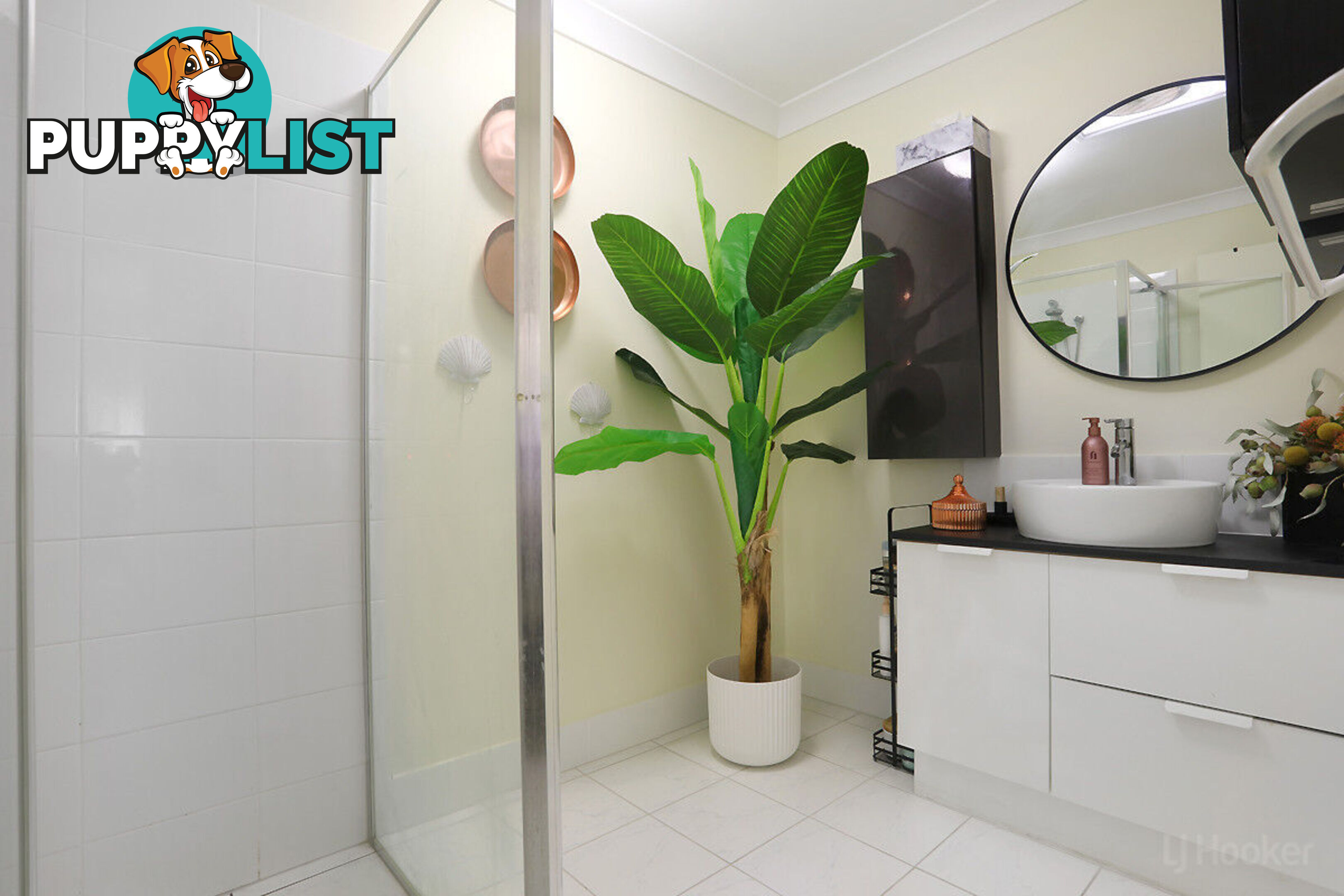 117/125 Hansford Road COOMBABAH QLD 4216