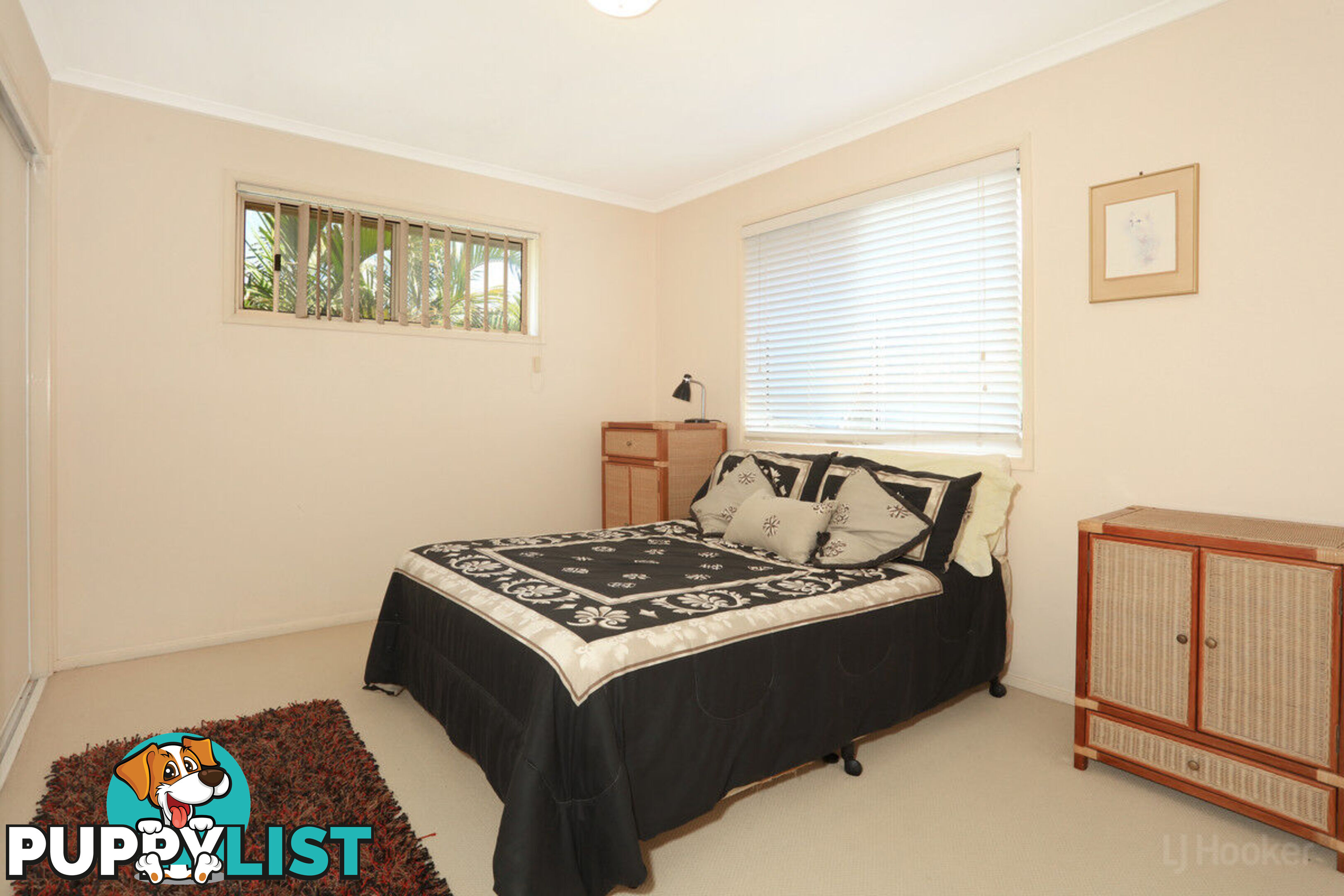 2/36-38 Broad Street LABRADOR QLD 4215