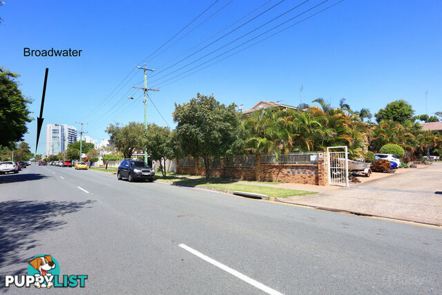 2/36-38 Broad Street LABRADOR QLD 4215