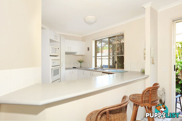 2/36-38 Broad Street LABRADOR QLD 4215