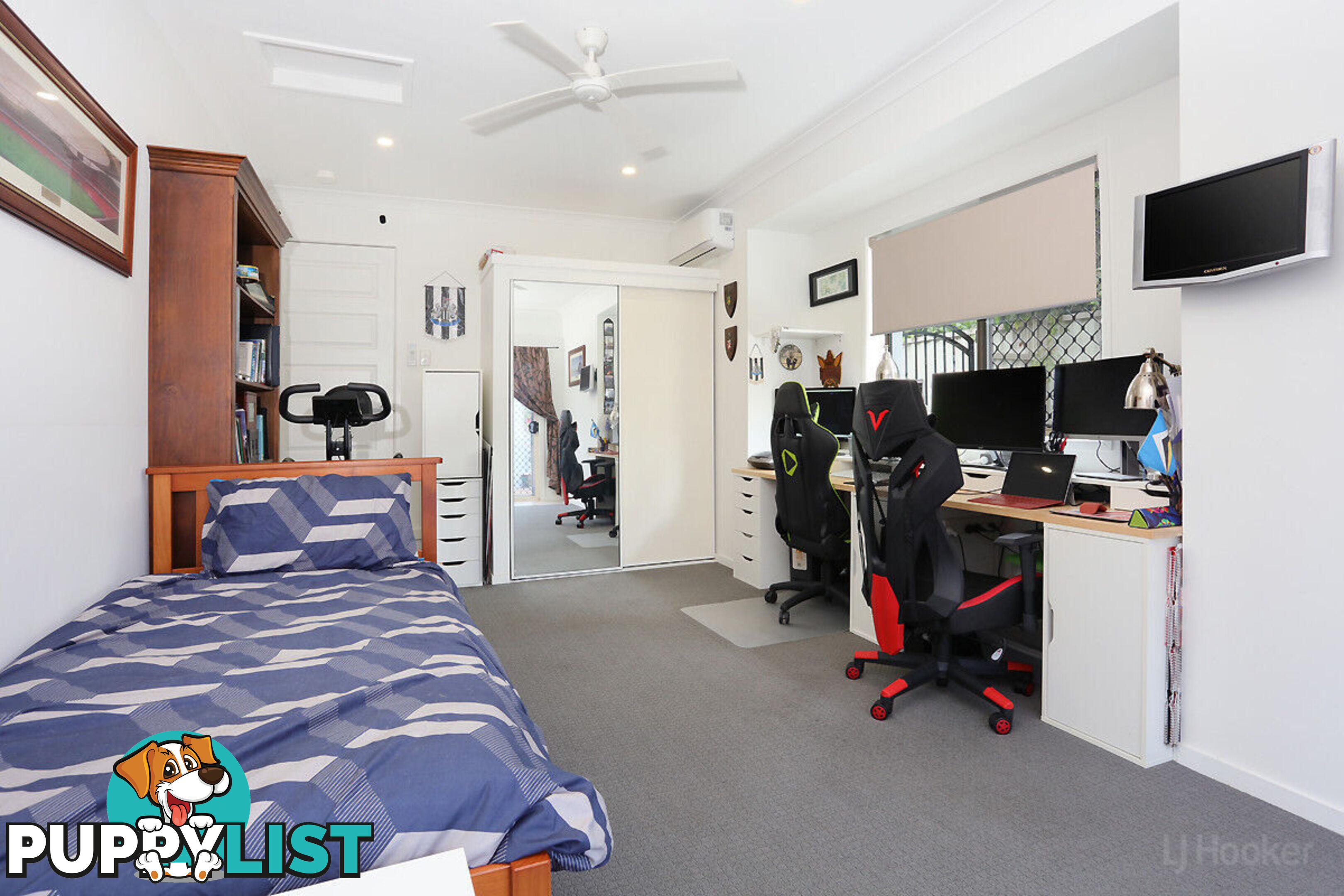 109 Oxley Drive PARADISE POINT QLD 4216