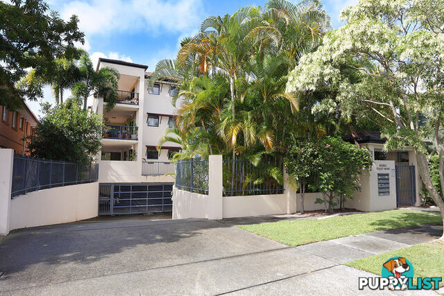 8/31 Middle Street LABRADOR QLD 4215