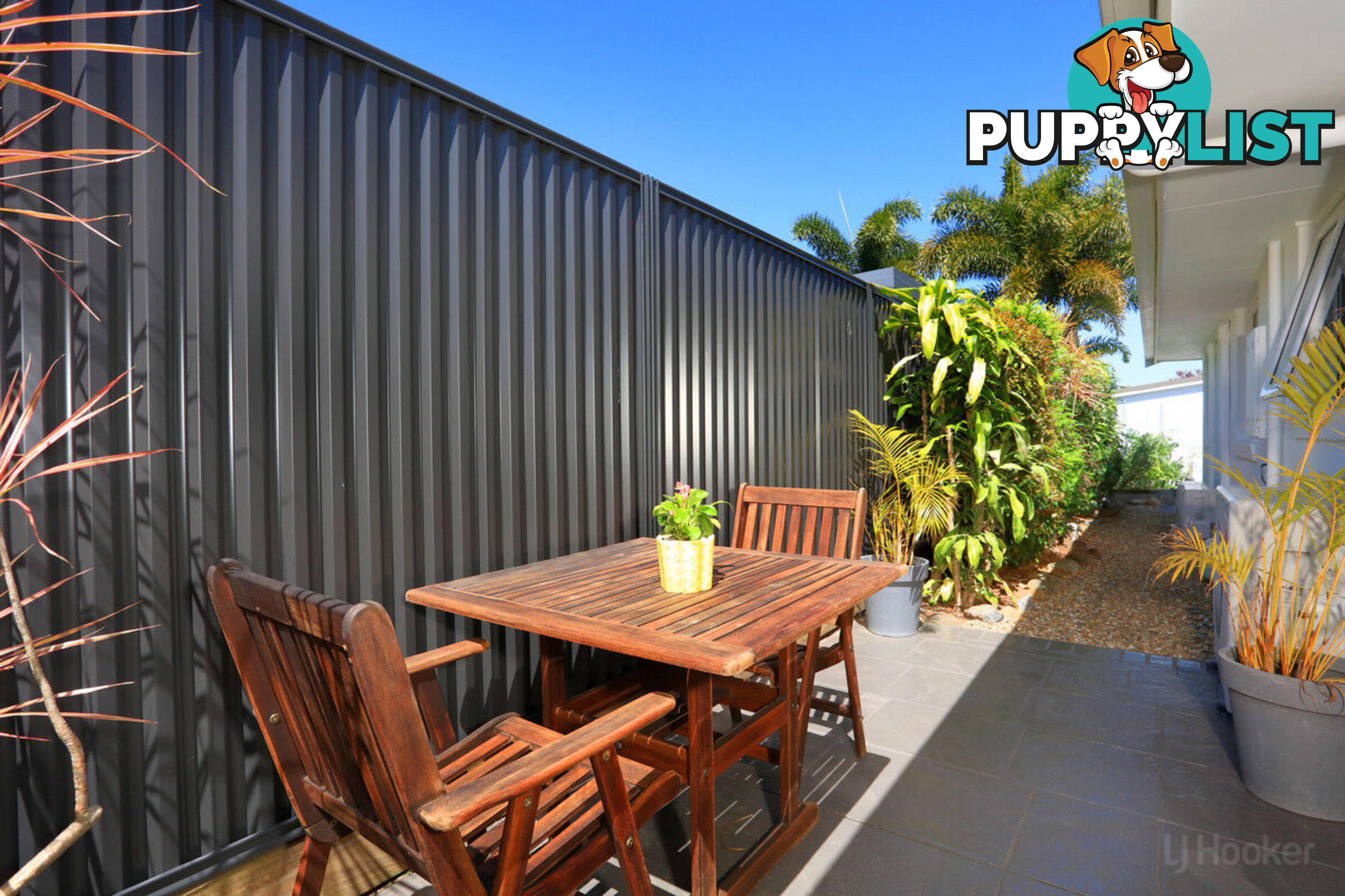 16 Robin Avenue PARADISE POINT QLD 4216