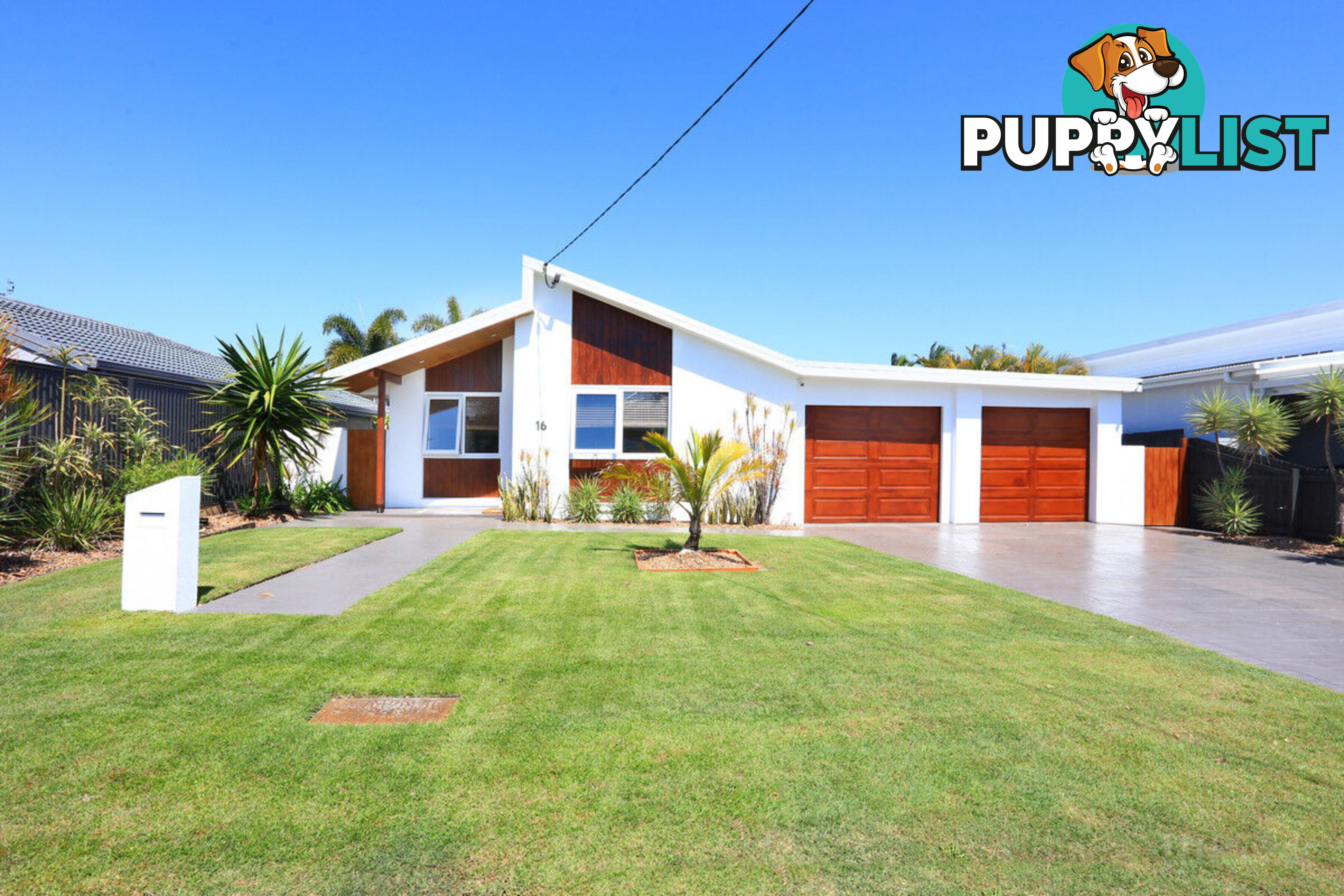 16 Robin Avenue PARADISE POINT QLD 4216