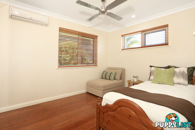 16 Robin Avenue PARADISE POINT QLD 4216