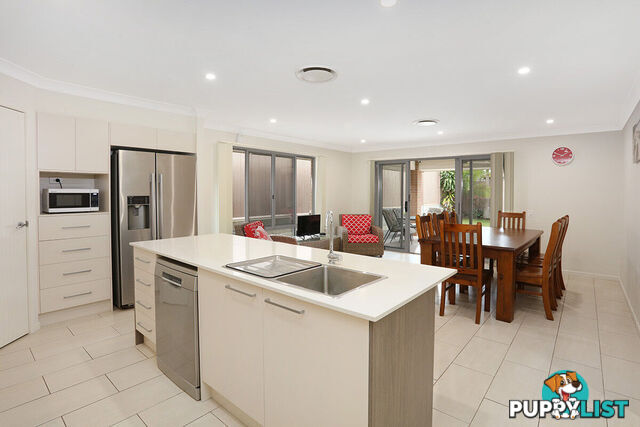 15 Collie Crescent ORMEAU HILLS QLD 4208