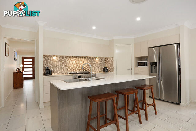 15 Collie Crescent ORMEAU HILLS QLD 4208