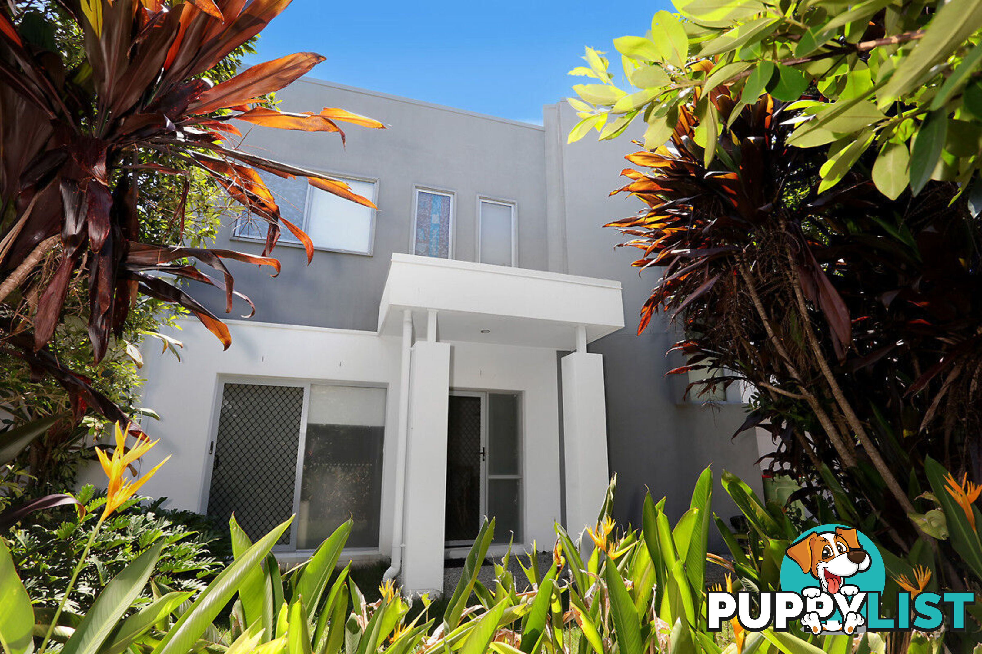 35 Azure Way HOPE ISLAND QLD 4212