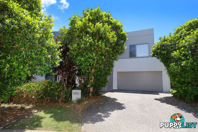 35 Azure Way HOPE ISLAND QLD 4212