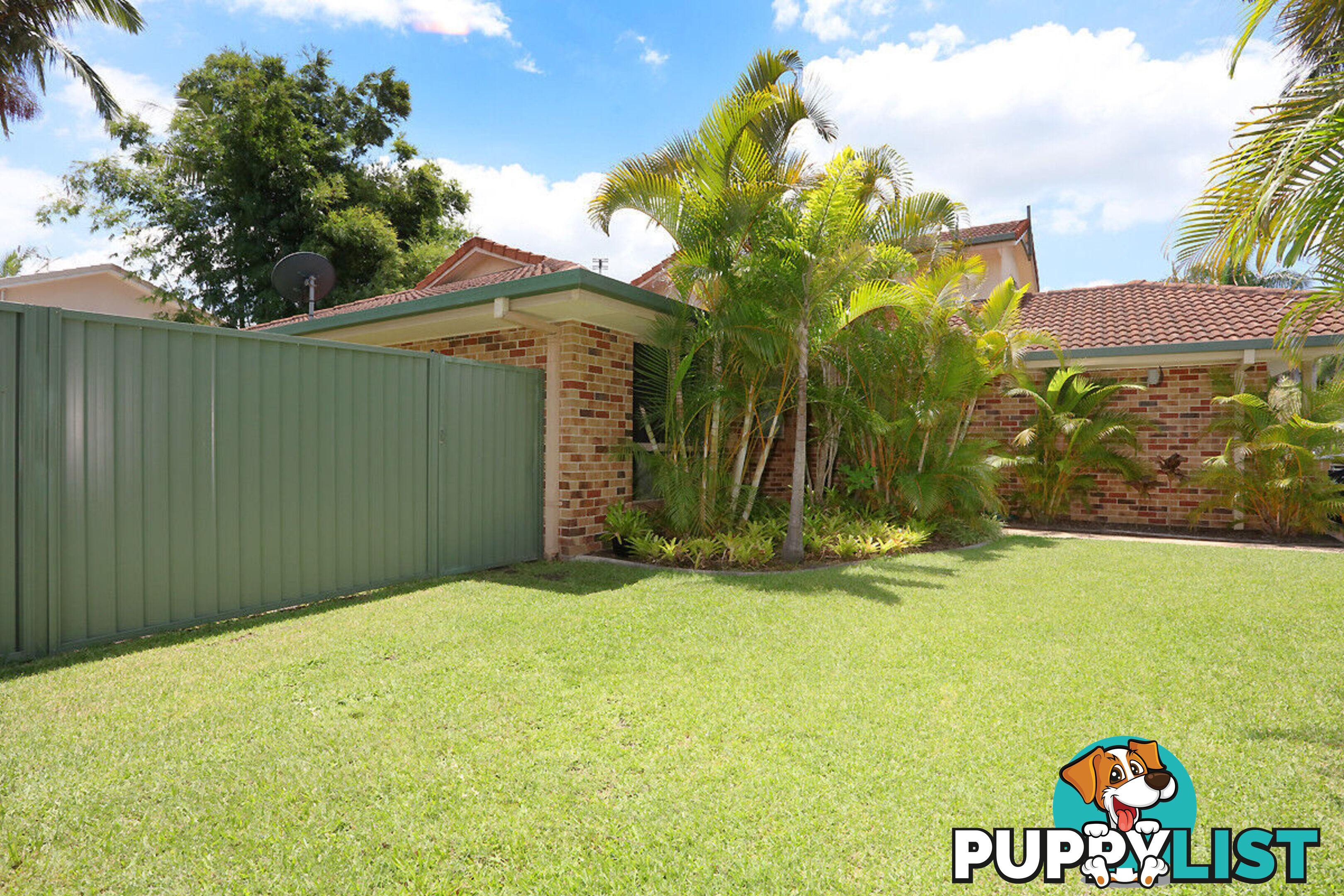 8/272 Oxley Drive COOMBABAH QLD 4216