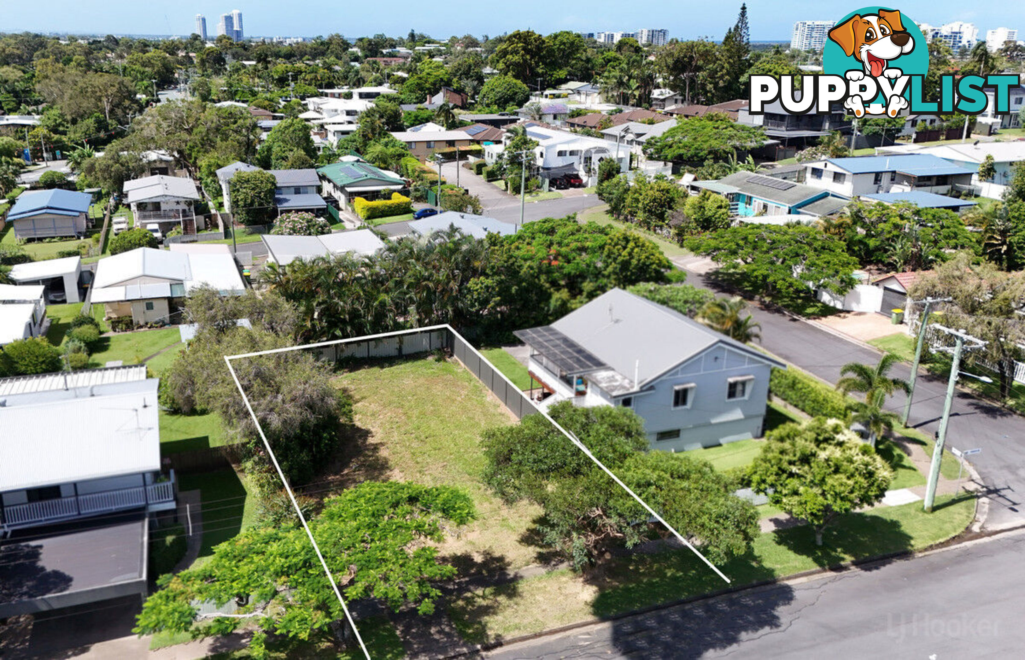 15 Horder Avenue LABRADOR QLD 4215