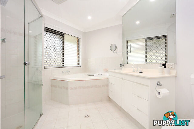4 Ganton Court PARKWOOD QLD 4214
