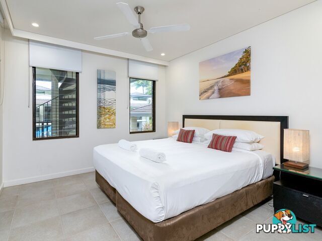 PORT DOUGLAS QLD 4877