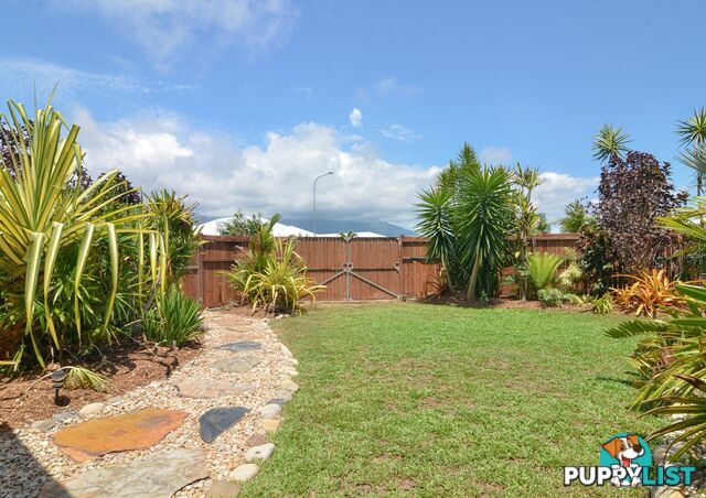 8 Julaji Close COOYA BEACH QLD 4873