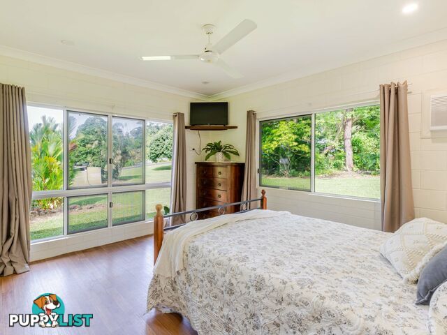 6-8 Jabeva Close MIALLO QLD 4873