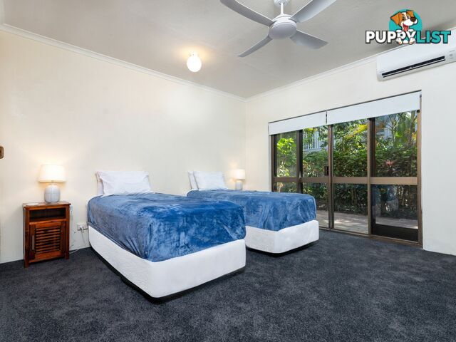 PORT DOUGLAS QLD 4877