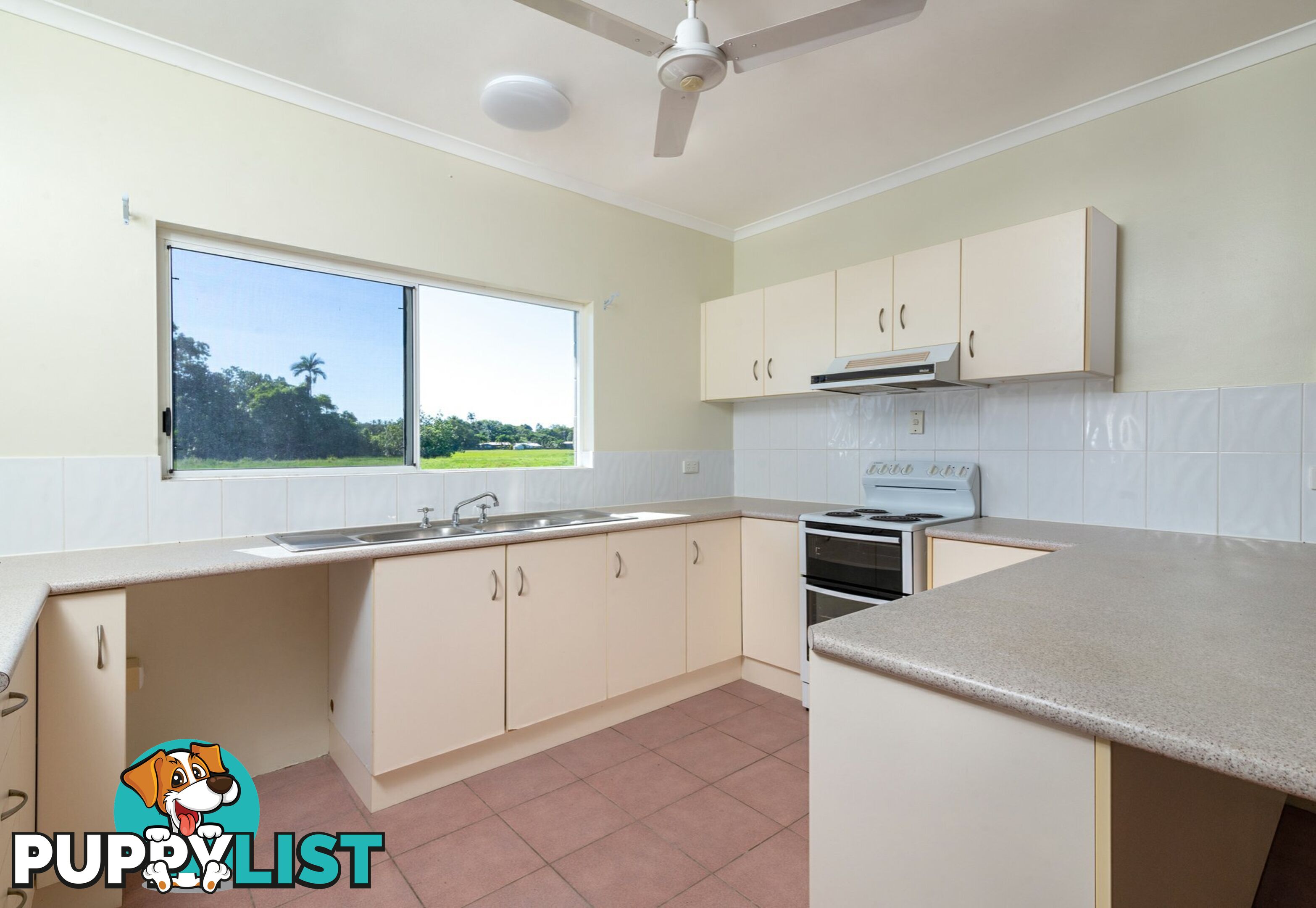 1746 Mossman Daintree Road WONGA BEACH QLD 4873