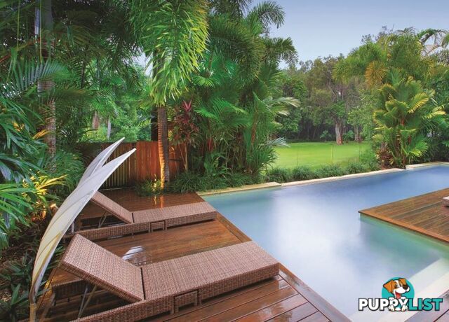 Villa Omaroo/26 Beachfront Mirage Drive PORT DOUGLAS QLD 4877