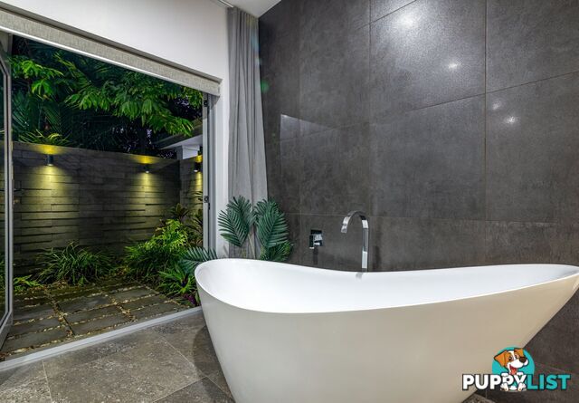 2 Andrews Close PORT DOUGLAS QLD 4877