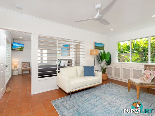 PORT DOUGLAS QLD 4877