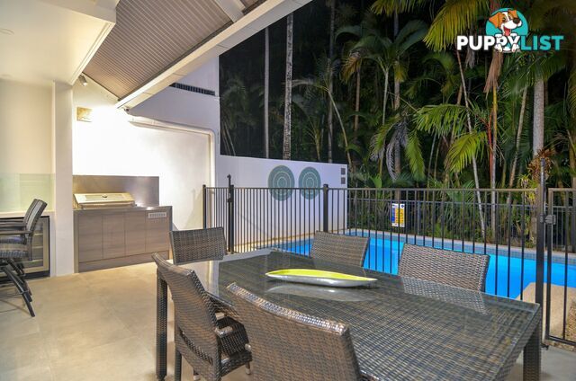 PORT DOUGLAS QLD 4877