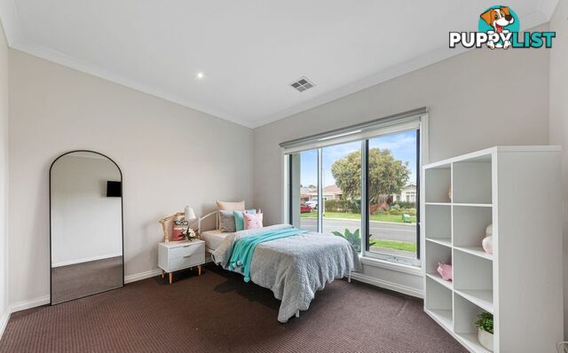 65 Thwaites Road PAKENHAM VIC 3810