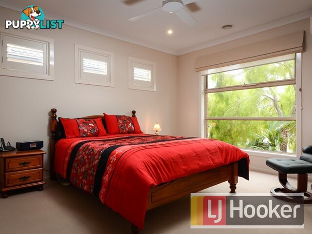 14 Honey Court BERWICK VIC 3806