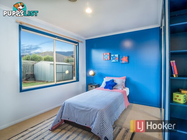 11 Chatswood Drive NARRE WARREN SOUTH VIC 3805