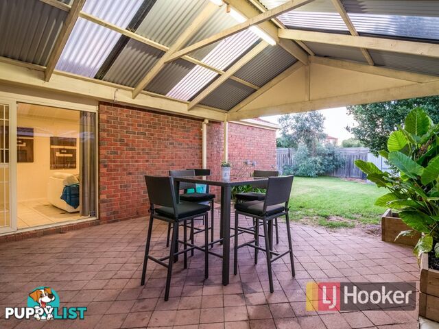 11 Chatswood Drive NARRE WARREN SOUTH VIC 3805