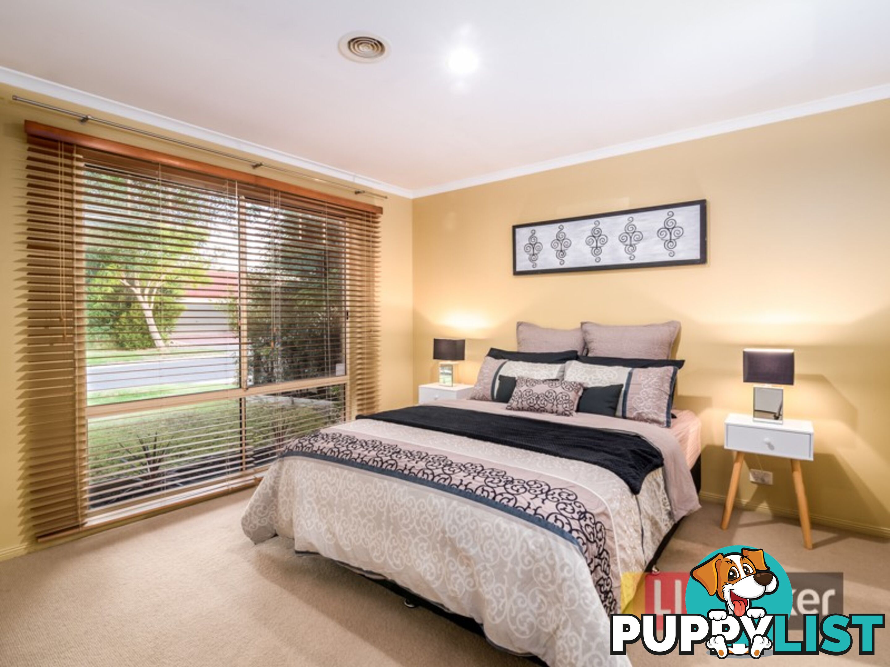 11 Chatswood Drive NARRE WARREN SOUTH VIC 3805