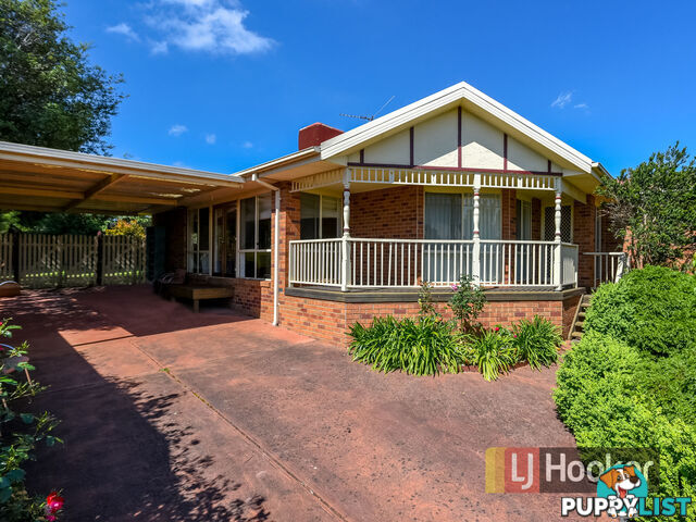 30 John Fisher Drive BERWICK VIC 3806