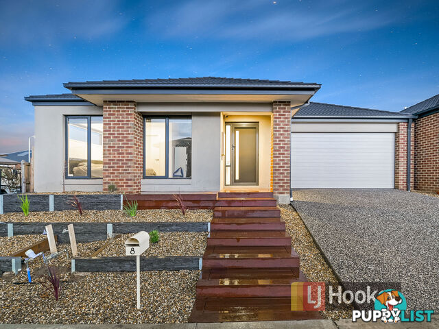 8 Carisbrooke Way CLYDE NORTH VIC 3978