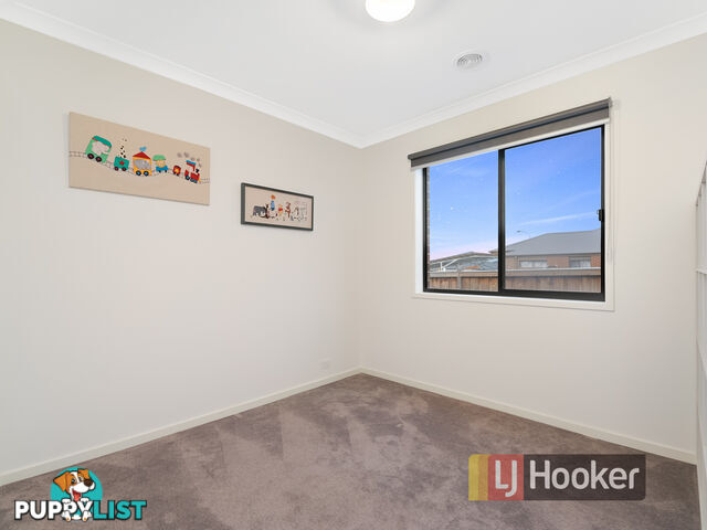 8 Carisbrooke Way CLYDE NORTH VIC 3978