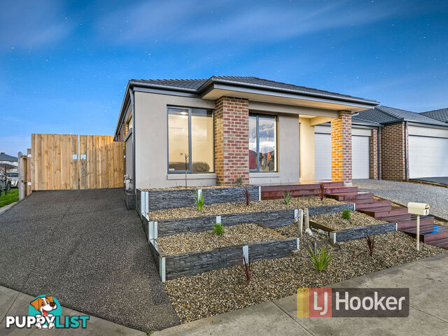 8 Carisbrooke Way CLYDE NORTH VIC 3978