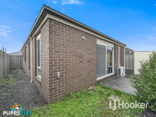 36 Renlik Circuit CRANBOURNE NORTH VIC 3977