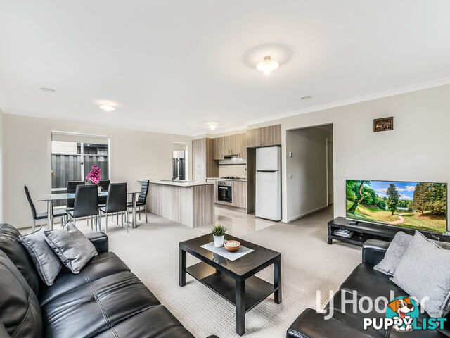 36 Renlik Circuit CRANBOURNE NORTH VIC 3977